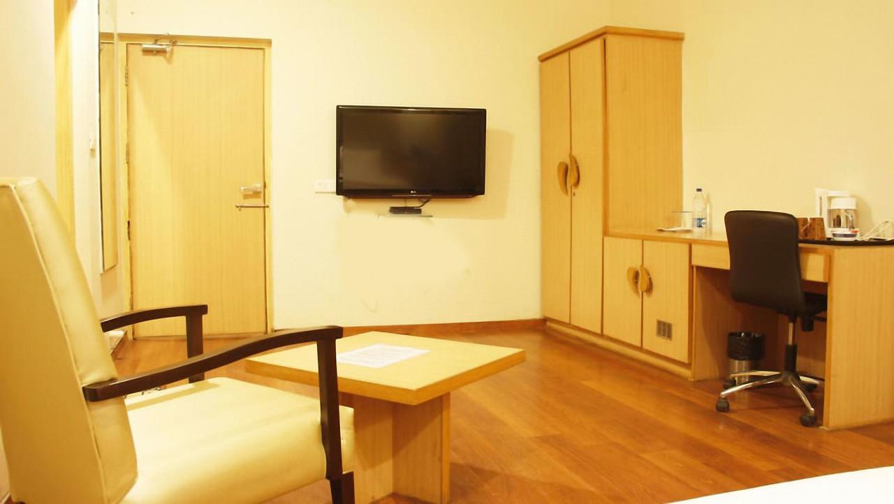 Classic Luxury Service Apartments วิสาขปัตนัม ภายนอก รูปภาพ